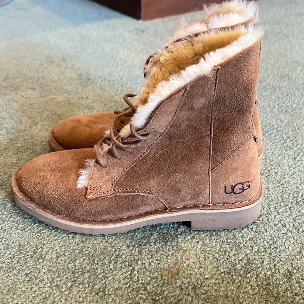 Ugg Boots - image 4